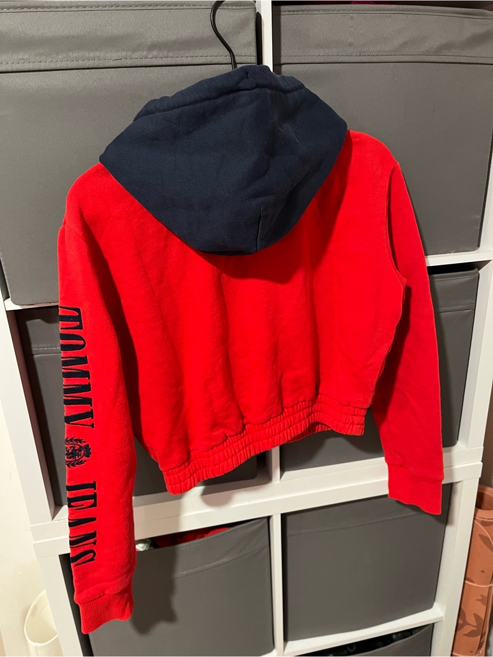 Tommy Hilfiger Red Cropped Hoodie - Picture 4 of 4